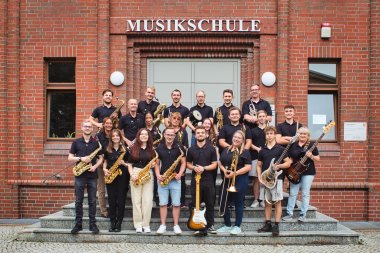 Big band in Aschersleben in front of the district music school "Béla Bartók"