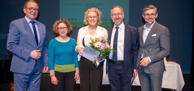 From left to right: Mr Markus Bauer, District Administrator; Ms Yvonne Ticay, Equal Opportunities Officer, Salzstadt Staßfurt; Ms Julia Schellack, Honorary Award Winner; Mr Riccardo Achilles, First General Representative of the Mayor, Salzstadt Staßfurt