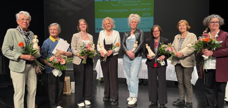 The Salzland district once again honours particularly deserving female representatives with the title of "Salzland Woman" The Salzland district once again honours particularly deserving female representatives with the title of "Salzland Woman"
