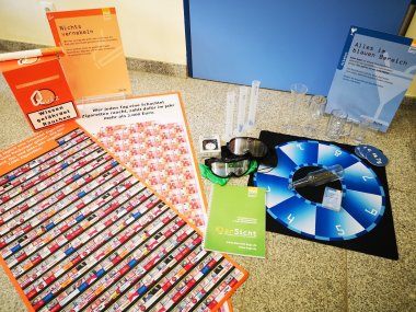 Mallette transparente pour la prévention du tabac et de l'alcool
