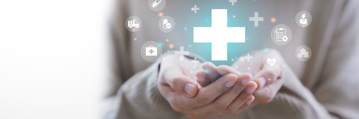 Femme avec une main tendue tenant un signe plus, symbole des soins médicaux. Concept d'assurance médicale et de santé. Accès aux prestations sociales, à la santé et à la photocopie.